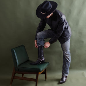 1120 BOTA VAQUERA CAMALEÓN ARNÉS NEGRO