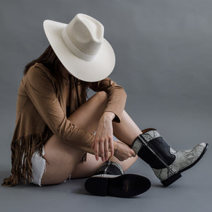 7090 BOTÍN CASUAL LADY ROPER KOMALA BLANCO/NEGRO