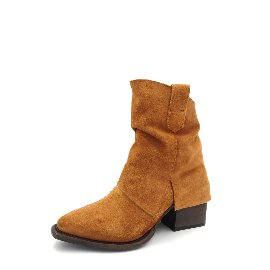 7130 BOTA CASUAL CLARKS GAMUZA MIEL